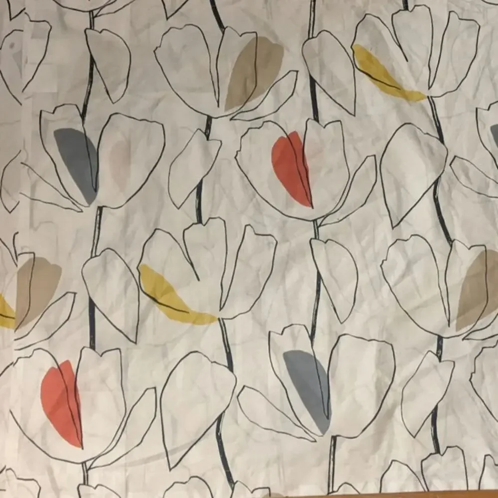 Company Store Cotton Pillow Sham 29.inches, abstract tulip design. Boho, Artsy